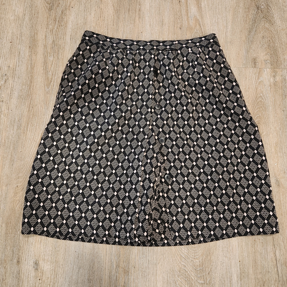 LizGolf By Liz Claiborne Golf Mini Skirt Black Diamond Size 6 Button Up Diamond